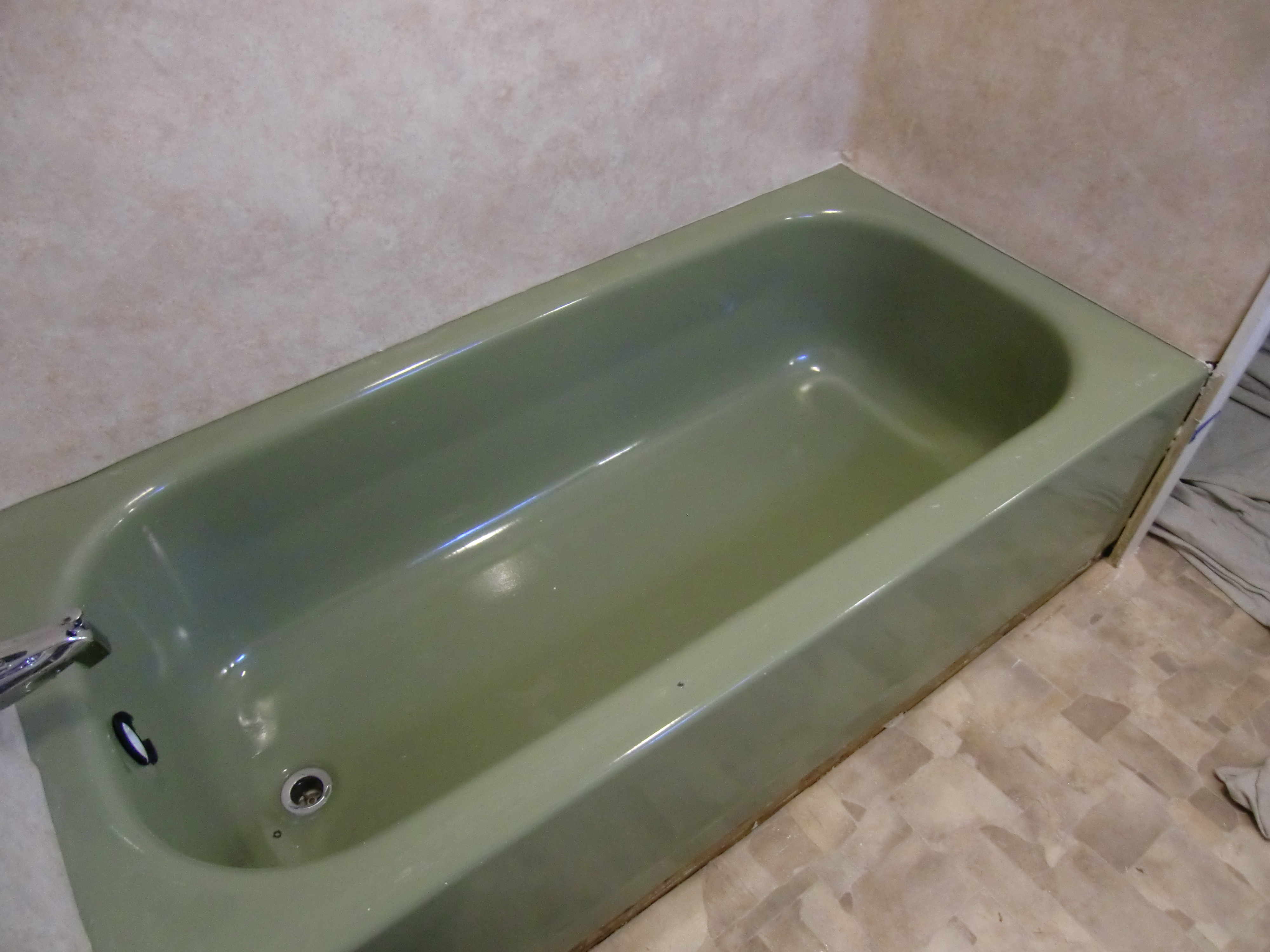  Tub Refinish Before
